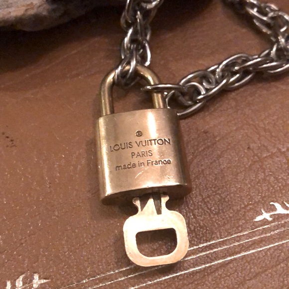 LV lock Necklace - Picture 1 of 8